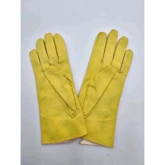 Vtg Wear Right Women's Size 6.5 Yellow Suede Gloves - Picture 2 of 6